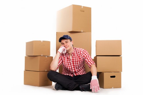 Local packing and boxes service for households in Barnes